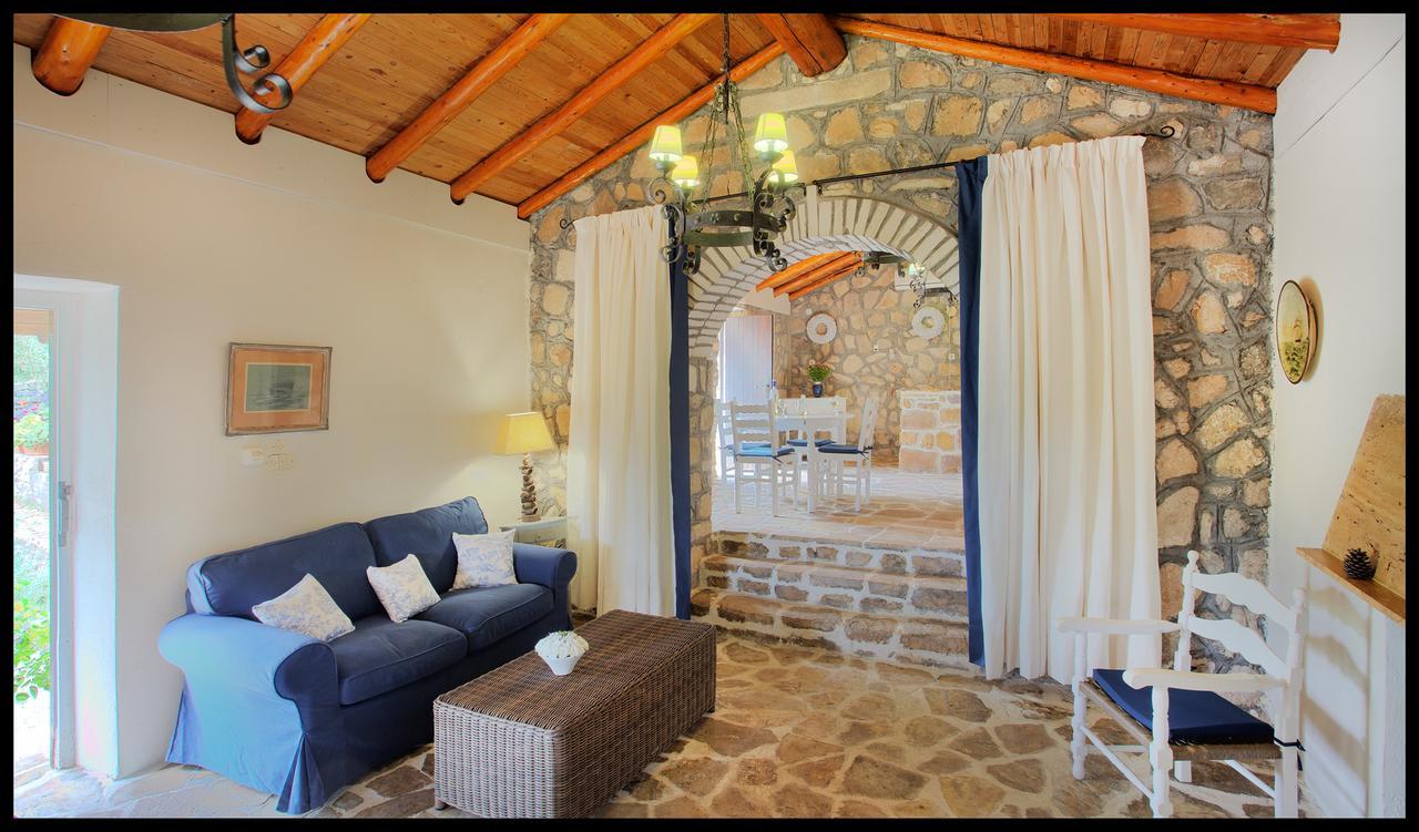 Glyfada Beach Villas Longós 외부 사진